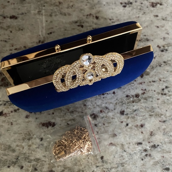 Velvet Diamond Clutch - Picture 5 of 8